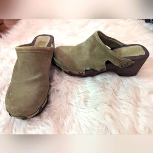 Gianni Bini Tan Suede Mules